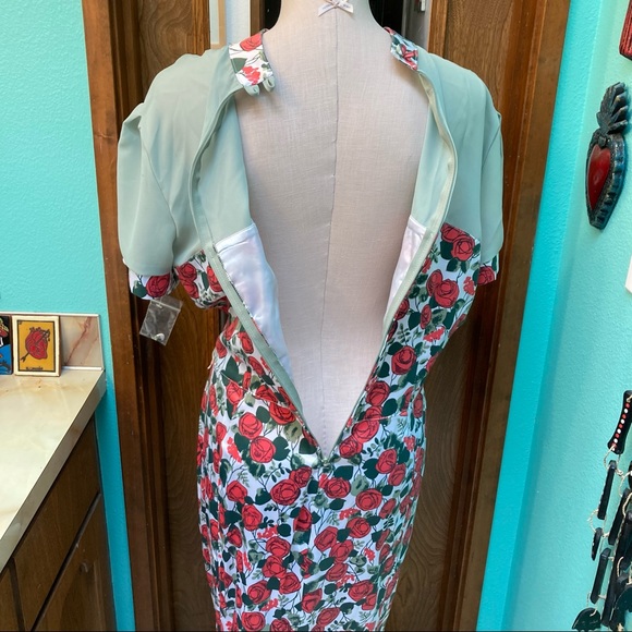 Women's NWOT Floral Wiggle Pinup Couture Laura Byrnes Dress Size 2X - Picture 11 of 16
